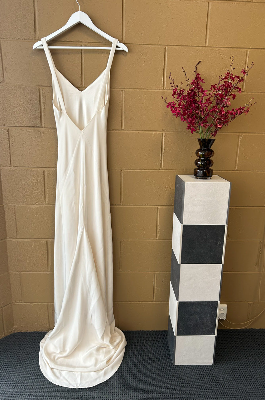 1.1B Natural Gown Sample (AU 8)