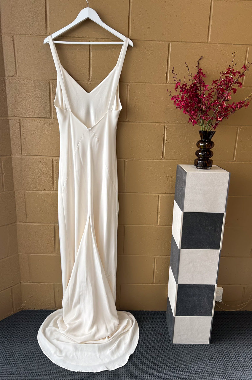1.1B Natural Gown Sample (AU 16)