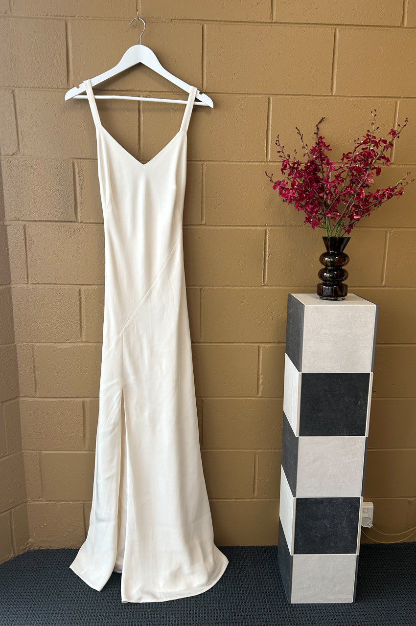 1.1B Natural Gown Sample (AU 8)