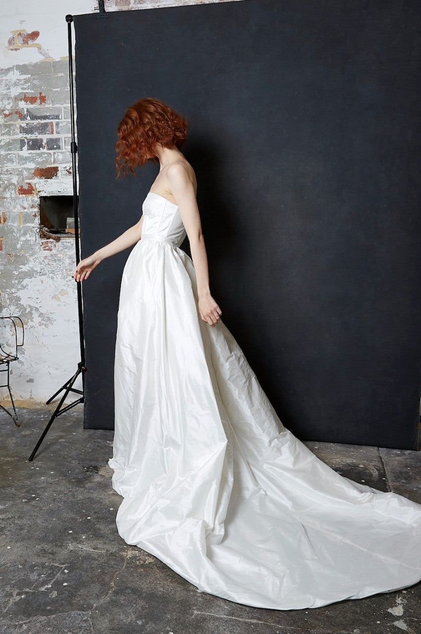 2.9C Blanca Gown - Strapless