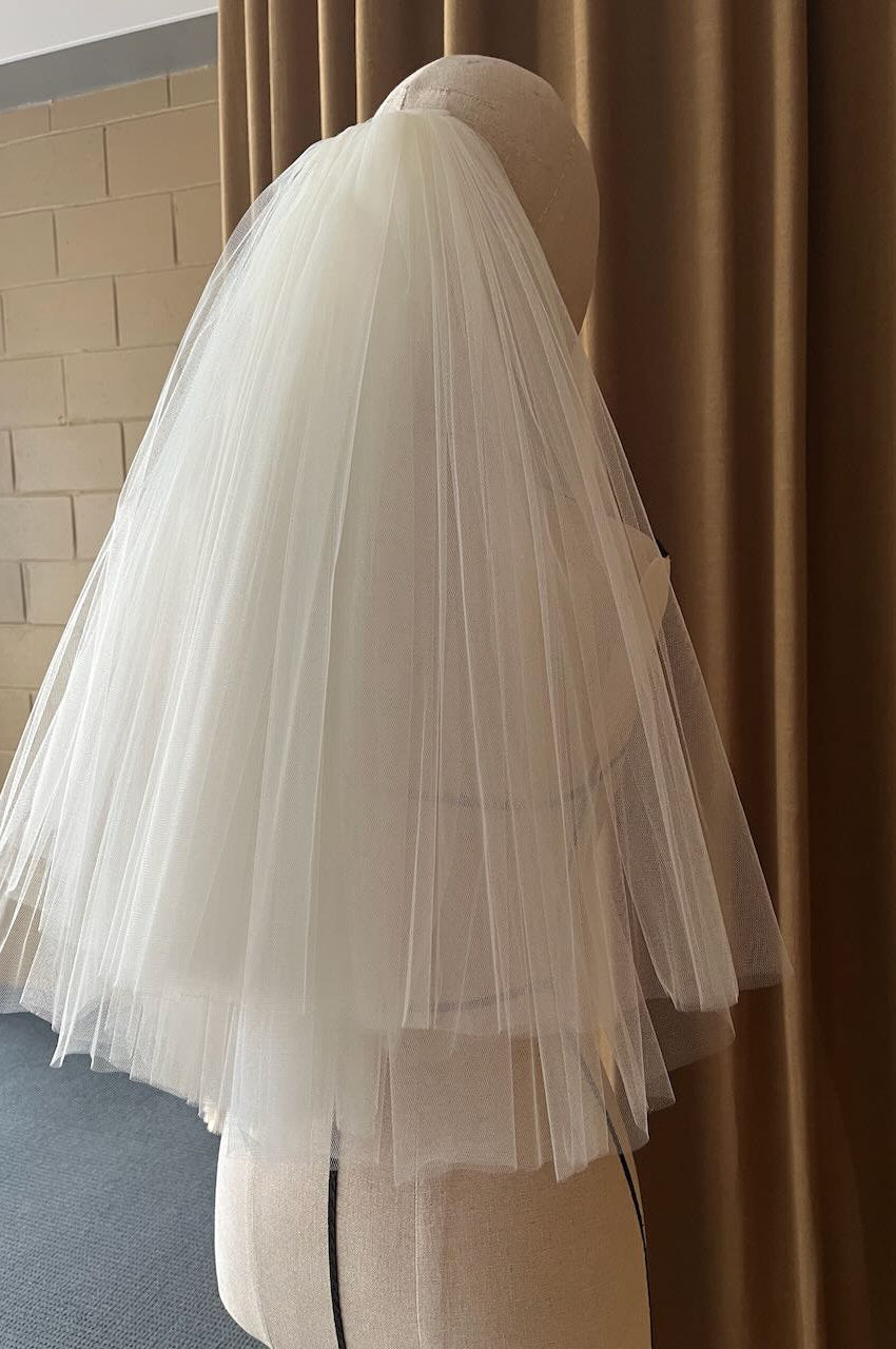 4.17 Penelope Veil Sample