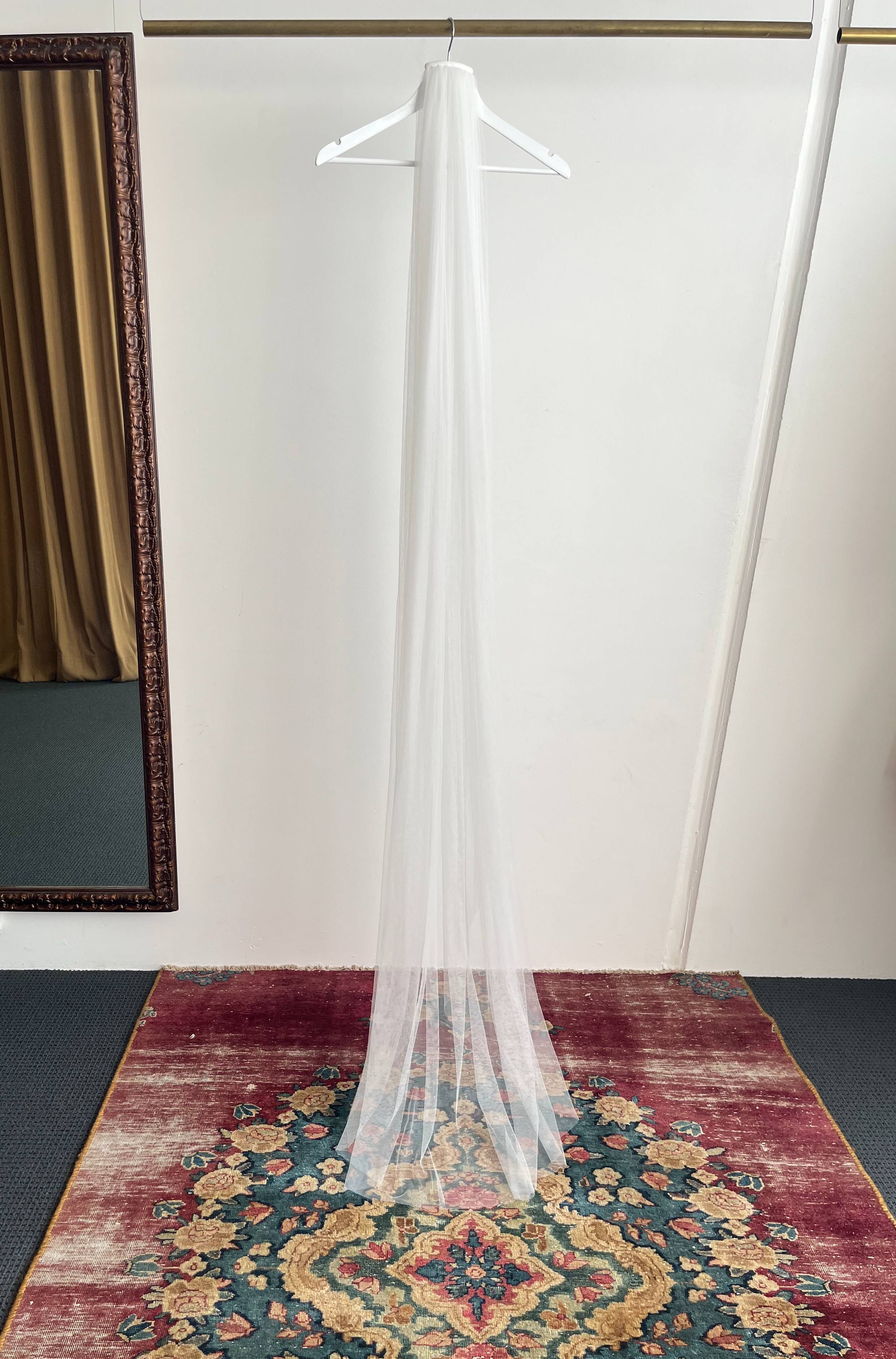 5.2 Soft Tulle Veil - One Tier Sample (200 cm)