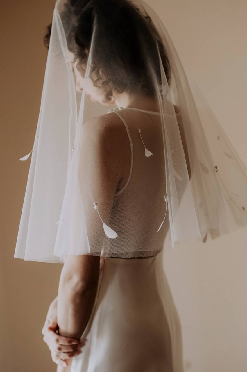 4.21 May Veil