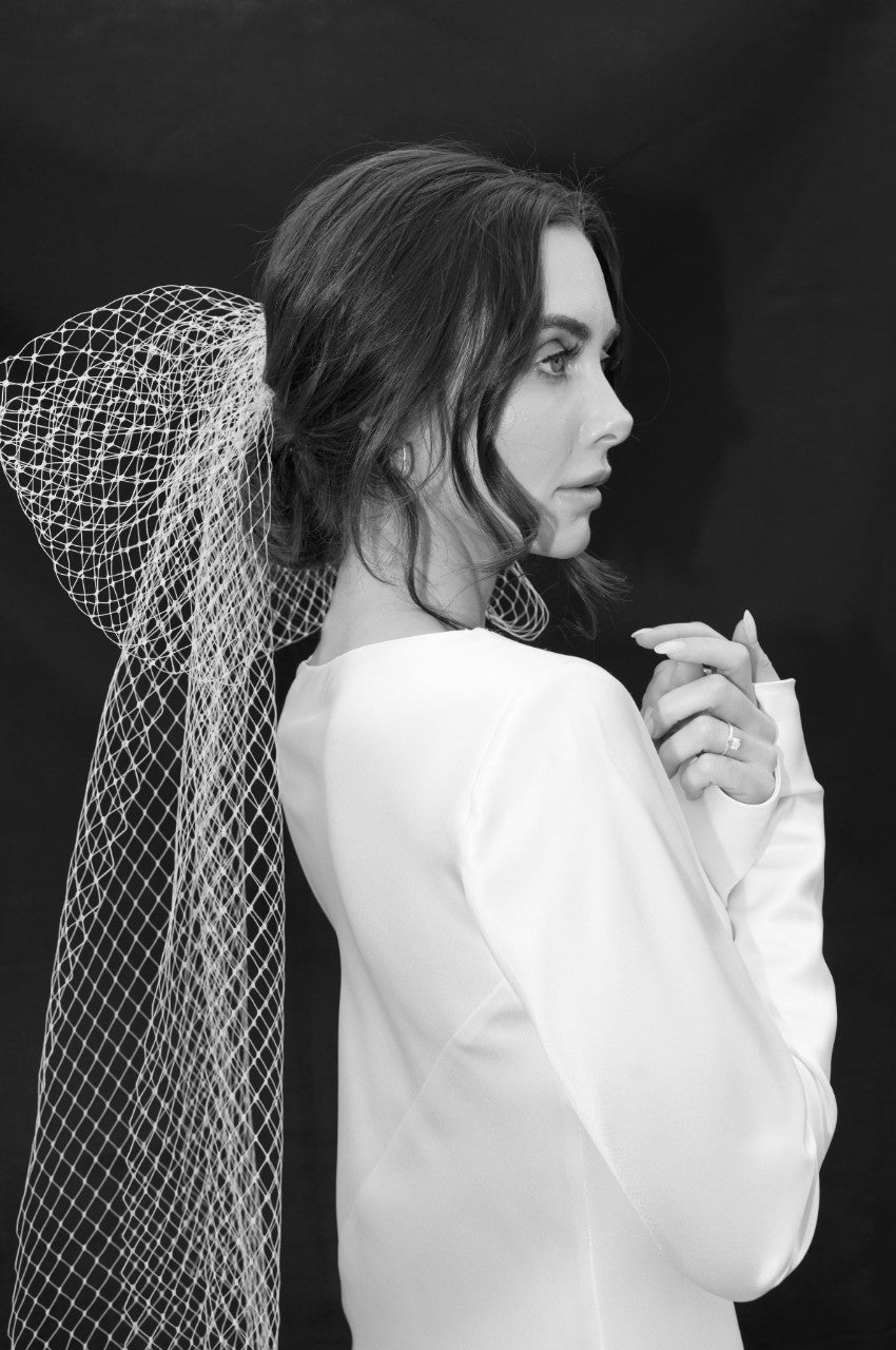 7.5 Large Netted Bow Sample