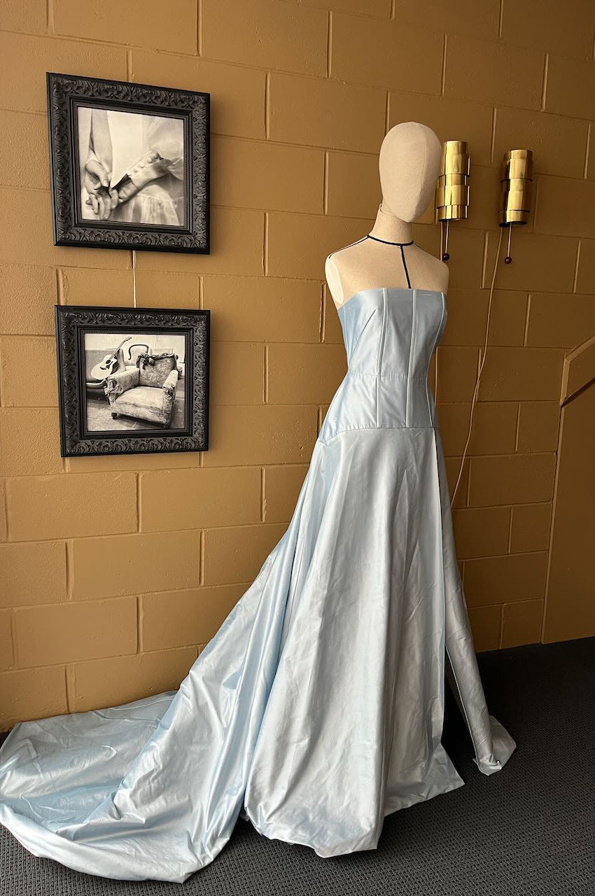 2.3 Lantern Gown Strapless Sample (AU 10)