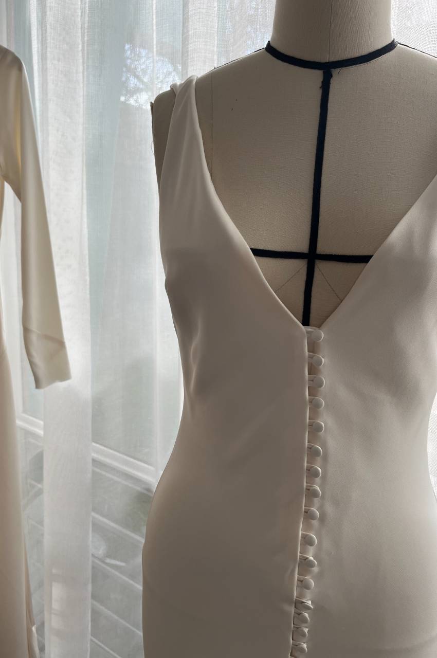 1.2 Natural Gown Button Sample (AU 8)