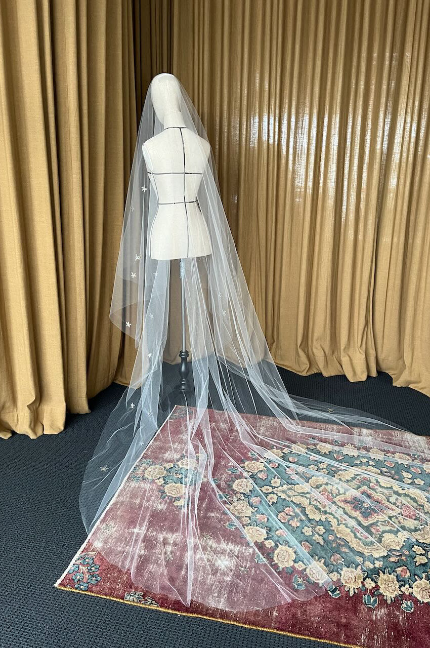 4.2 Sequin Star Veil - Two Tier Sample