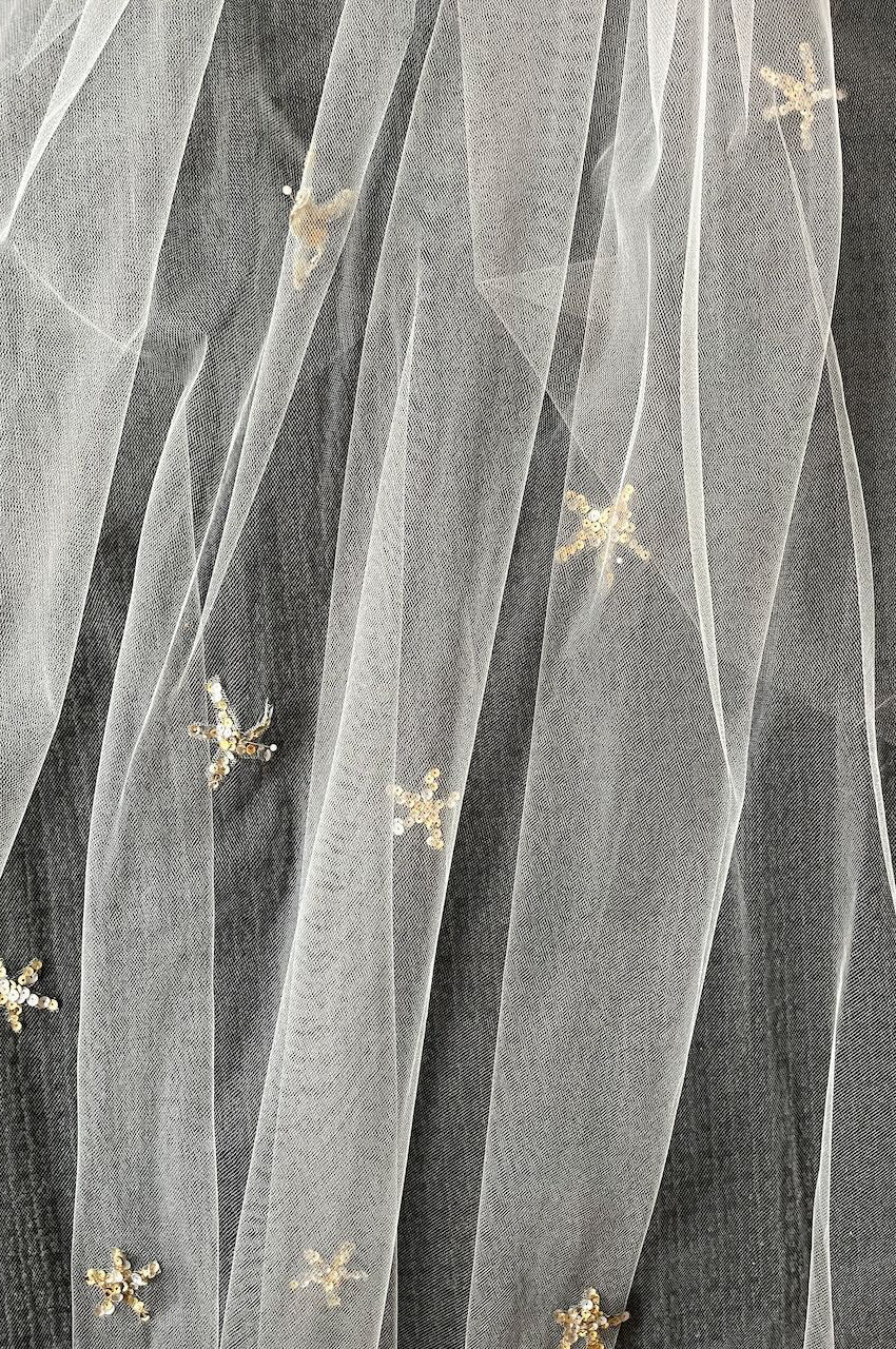 4.2 Sequin Star Veil - Two Tier Sample