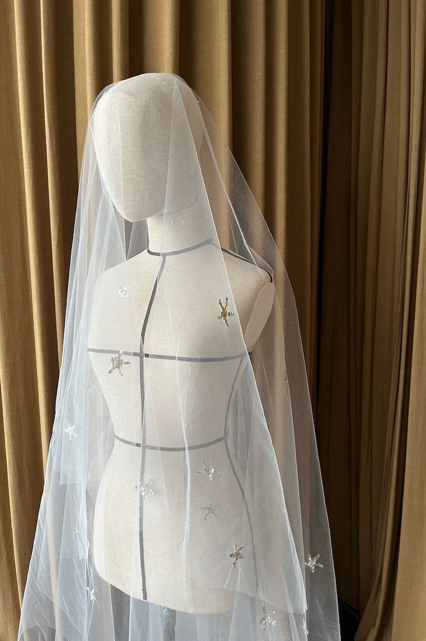 4.2 Sequin Star Veil - Two Tier Sample