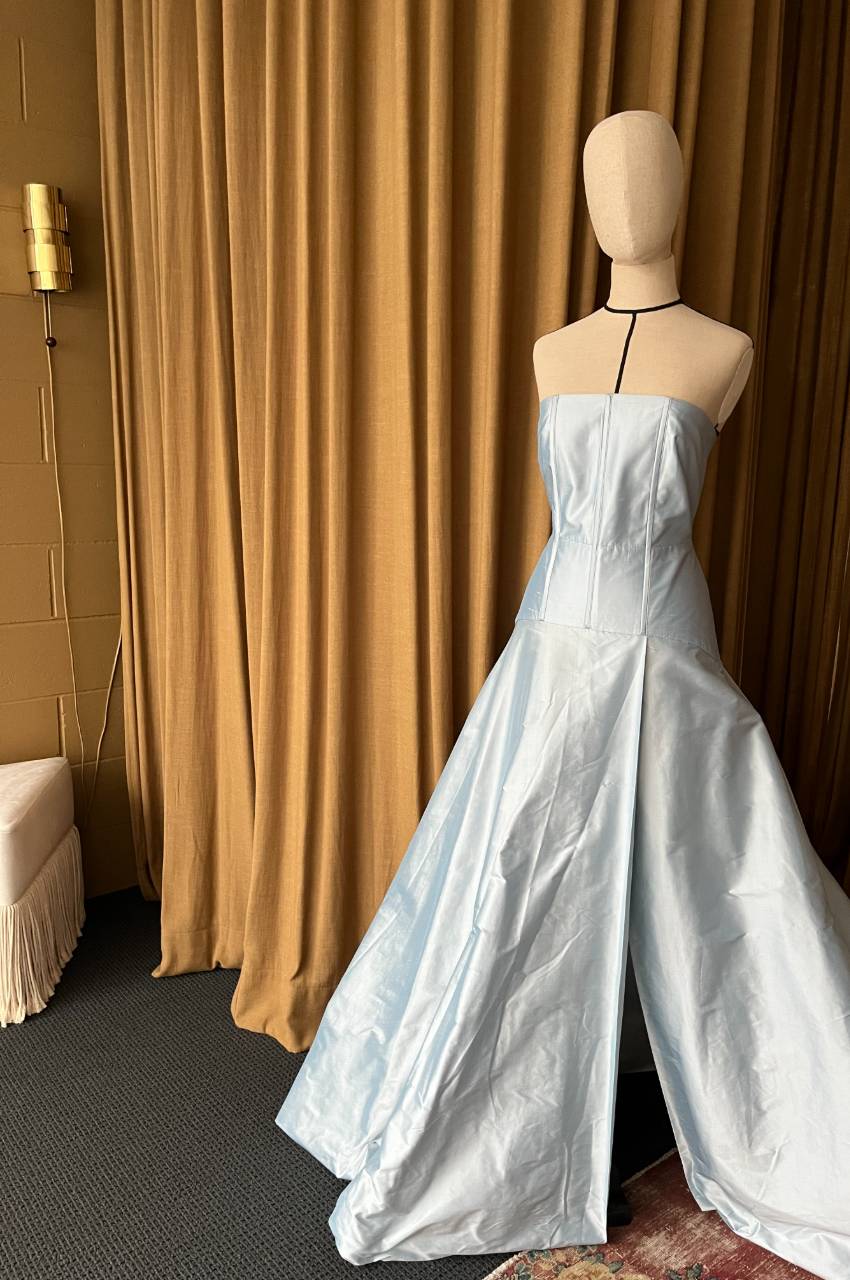 2.3 Lantern Gown Strapless Sample (AU 10)