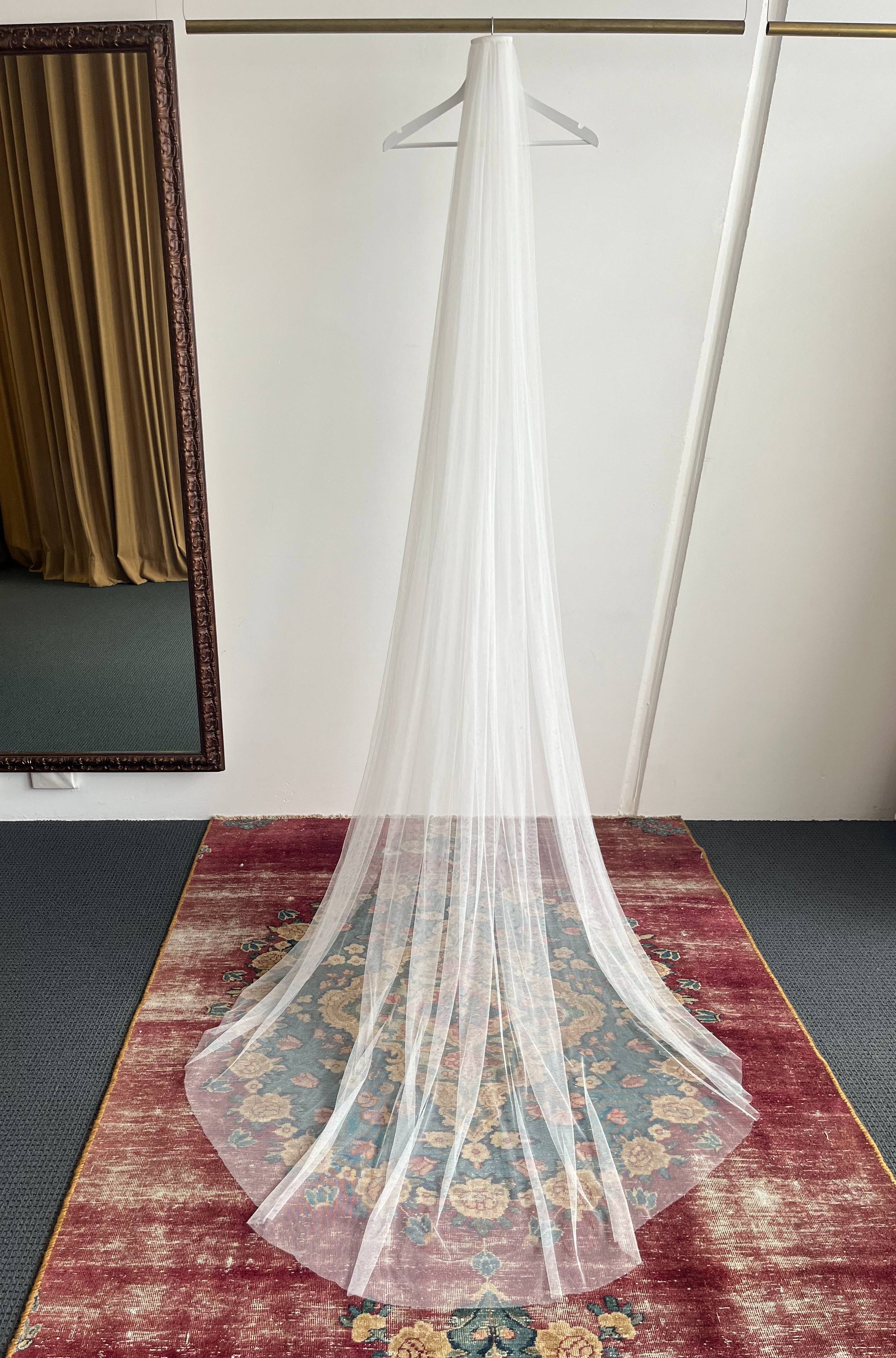 5.2 Soft Tulle Veil - One Tier Sample (250)