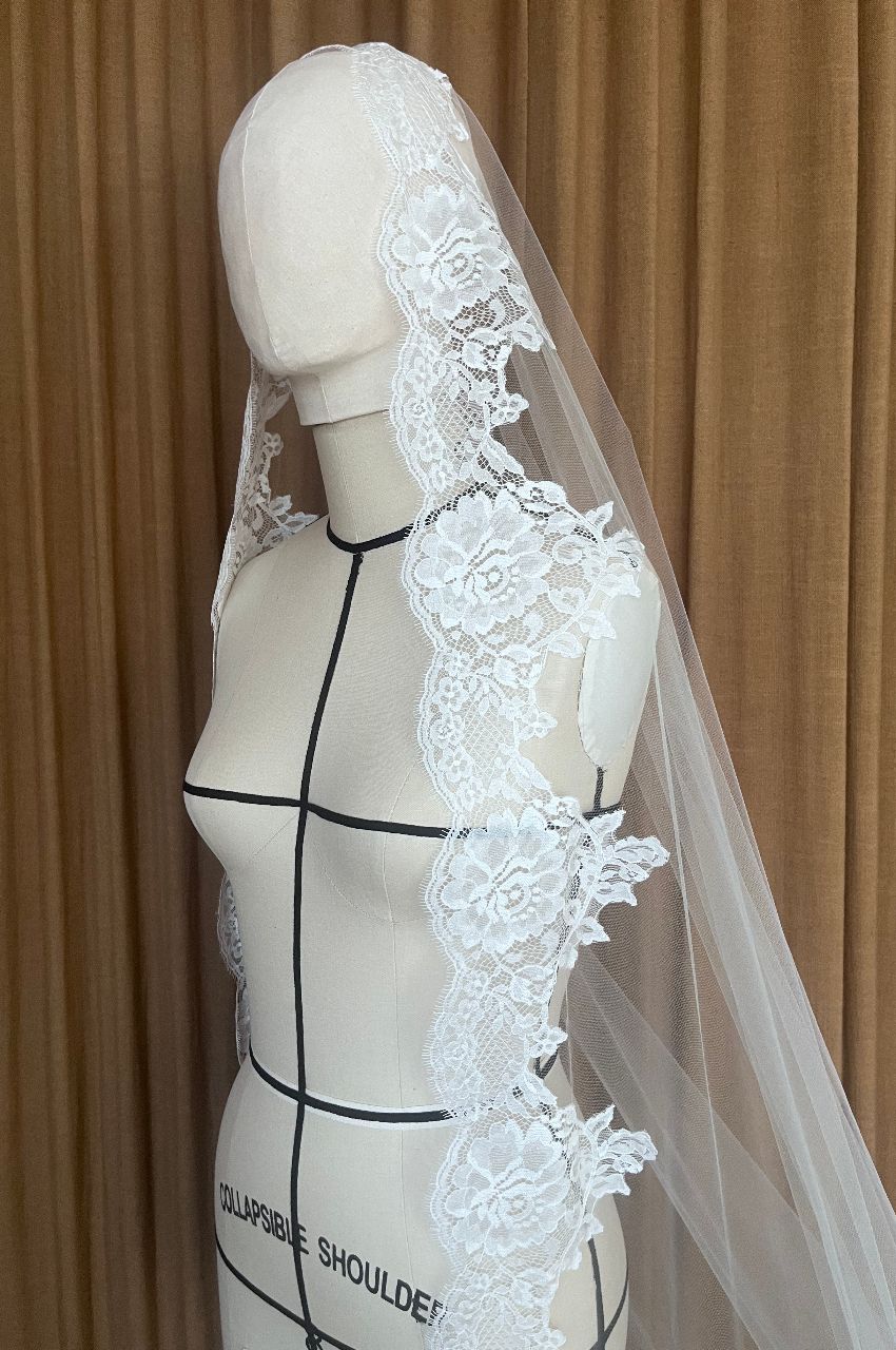 4.13 Mantilla Veil Sample (Natural - 250 cm)