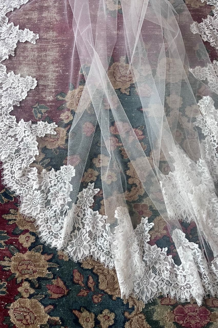 4.13 Mantilla Veil Sample (Natural - 250 cm)
